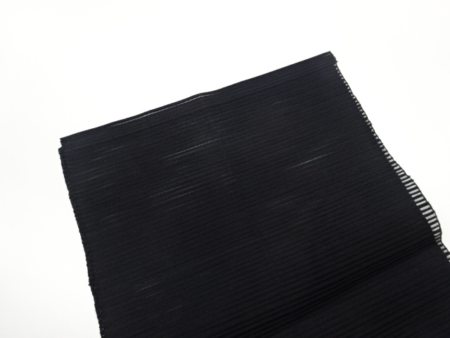  絽綴れ斜線に四角模様織出し名古屋帯